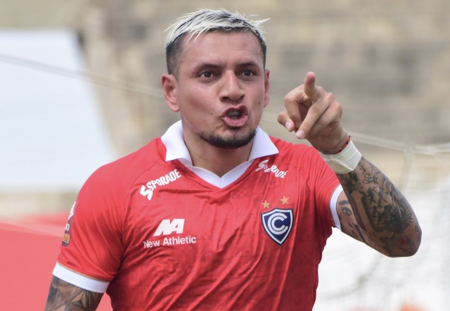 Noche de sequía para Carlos Garcés y Cienciano resigna posiciones en el Apertura