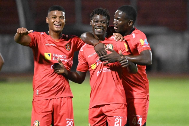 San Antonio SE METIÓ en el pelotón de zona alta dentro de la Serie B