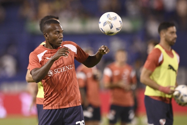 ¡UN BÁLSAMO ANTE LAS CRÍTICAS! Jhonny Quiñónez hizo su primer gol con Independiente