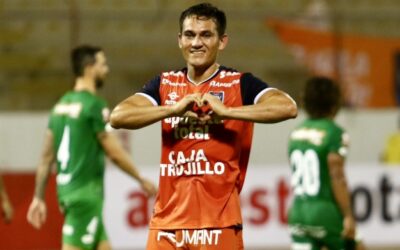 Jairo Vélez TIENE MAGIA EN SUS PIES y soltó golazo de tiro libre para César Vallejo