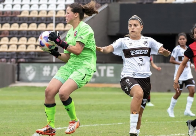 El mal clima interfirió en los planes del plantel femenino de Newells y de Ivanna Macías