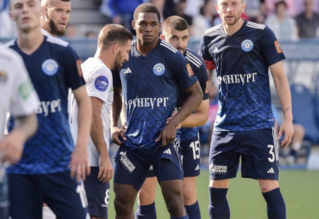 Justin Cuero jugó su 20mo partido en Rusia pero el Oremburgo sigue acechado por el Descenso