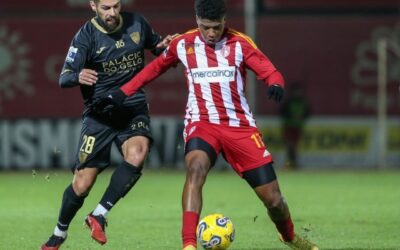 ¡DOBLE RUGIDO TRICOLOR! Jhon Mercado se vistió de héroe en AVS con un golazo que vale ascenso