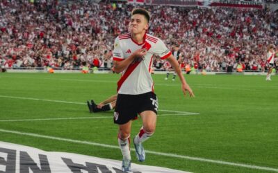 River celebró un triunfo en casa, la vuelta al mando y el primer gol de LA PERLA Echeverri