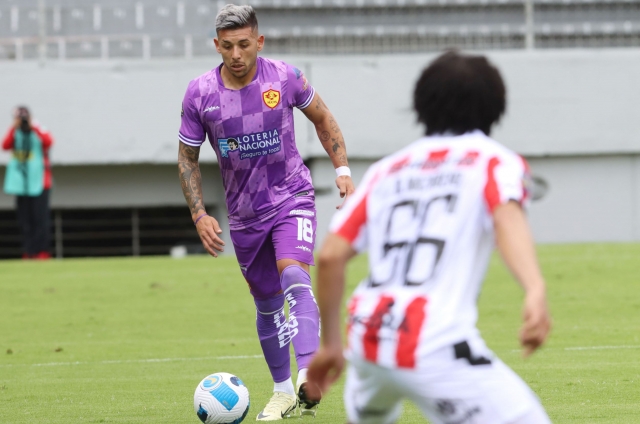 Juan Cruz asegura que Aucas tiene las armas para vencer a Liga en el Superclásico Capitalino