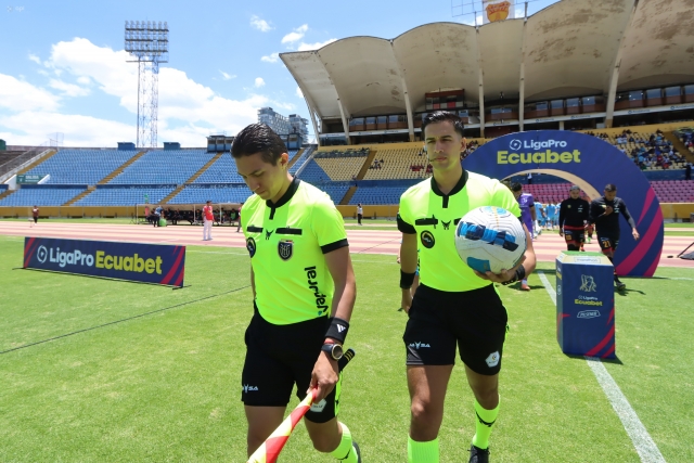 RECLAMO FORMAL DE UNIVERSIDAD CATÓLICA contra el arbitraje que le costó un triunfo