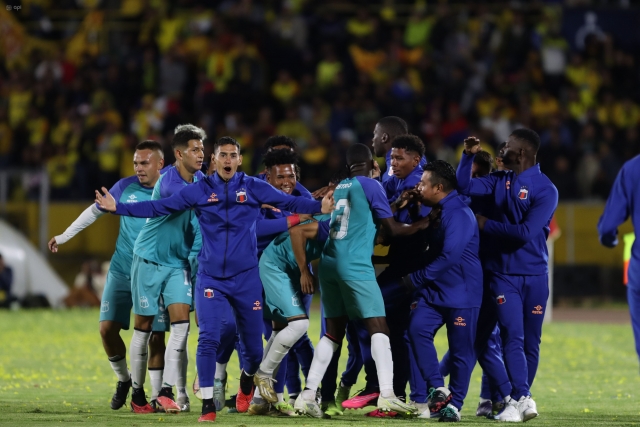 El Nacional y Deportivo Quito revivieron, en amistoso, un partido históricamente PARTIDAZO