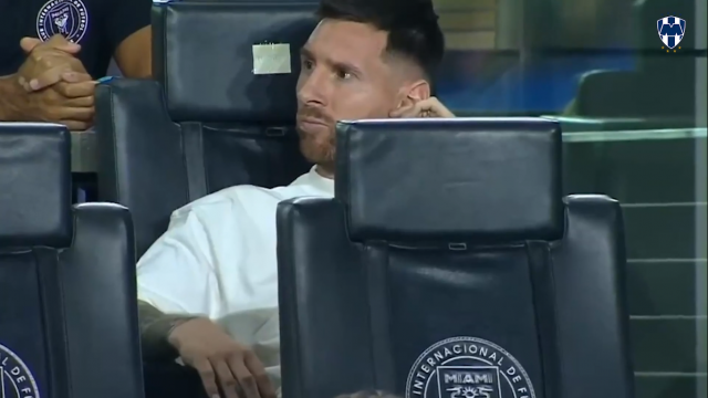 Messi reacciona al desafortunado rebote de Busquets en el gol de Monterrey