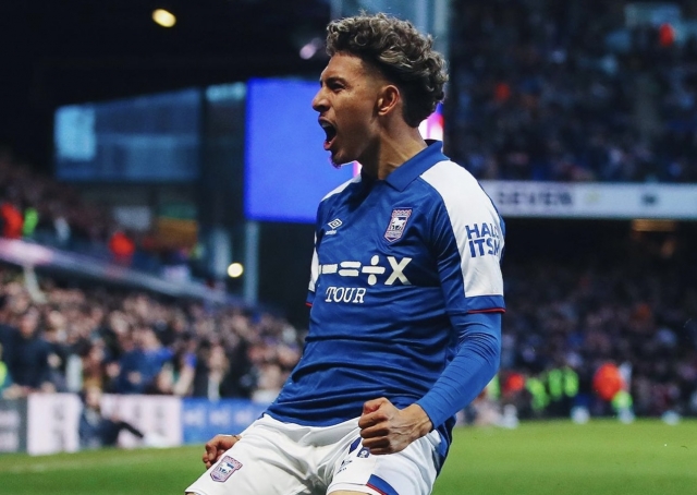 ¡EL MAGO PUSO A CORRER A LOS AZULES! Ipswich Town quiere a Jeremy Sarmiento por largo