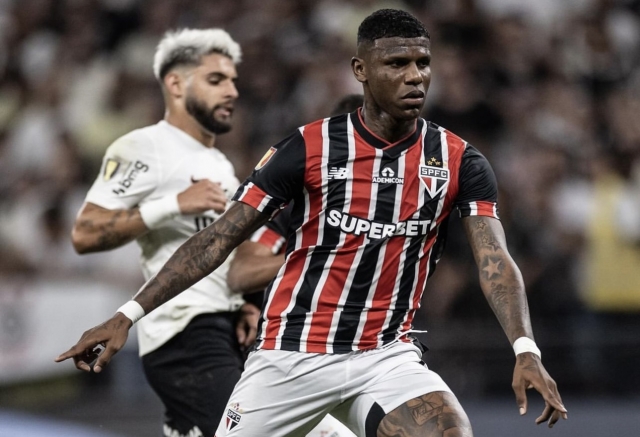 Mal arranque de la Libertadores para el Sao Paulo y Robert Arboleda en Argentina