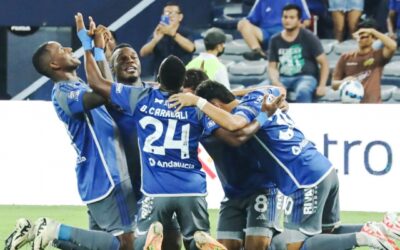 ¡GOLPE DE TIMÓN DE HERNÁN TORRES! Y tres puntos a la bolsa para el Emelec