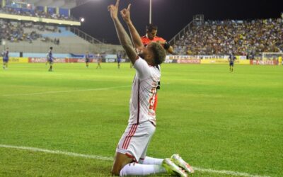 Delfín SC volvió a padecer su falta de gol e hipotecó sus sueños de Copa Sudamericana