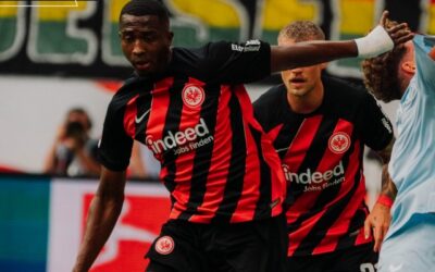 William Pacho cierra la temporada con regularidad en Eintracht Frankfurt y tintes de adiós