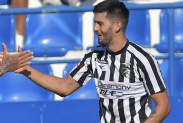 UN MES DESPUÉS reapareció Ronie Carrillo, en medio de las necesidades del Portimonense
