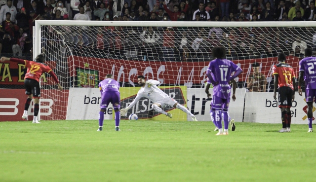 ¡Deportivo Cuenca puso corazón, factor H y golazos para REMONTAR un 3×0!