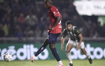 Jhonny Quiñónez CALIBRÓ MOTORES en Copa Argentina con clasificación para Independiente