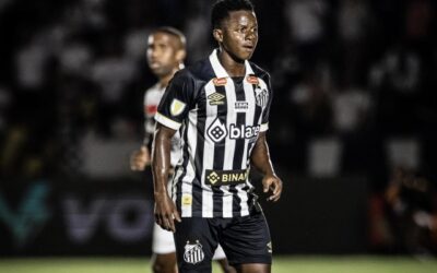 Juan Cazares se quedó con las ganas de levantar su primer trofeo con el Santos FC