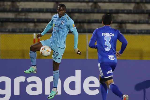 SAN PALO le amargó el inicio de la fase de grupos de Sudamericana a la Universidad Católica