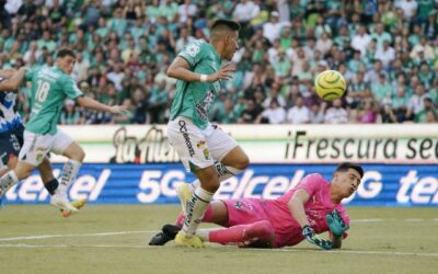 Ángel Mena PICÓ LA BOLA CON CLASE Y CLASIFICÓ al León al play-in de la Liga MX