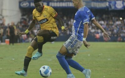 ¡Adonis Preciado le botó la bandera al línea y le PERDONARON LA ROJA en el Emelec 1 vs BSC 1!