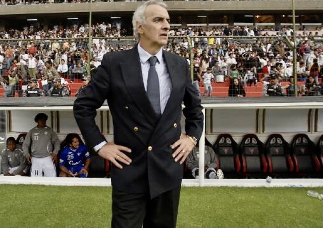 ¡Fossati no ve a LDU como favorito en la Copa Libertadores por tener a Alcácer como DT!