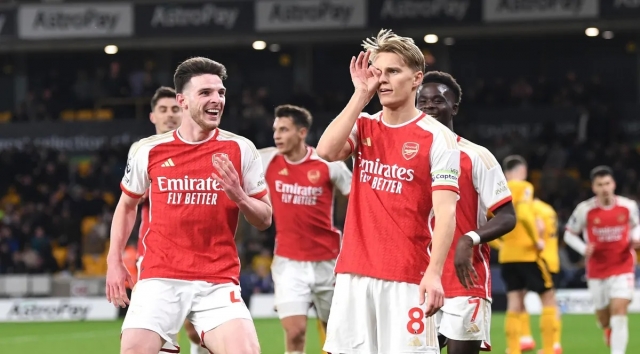 Arsenal APREVECHÓ que había FA Cup para ser puntero momentáneo de la Premier League