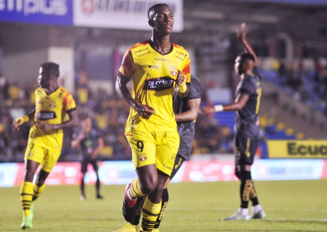 ¡Allen Obando se confiesa sobre emular el primer gol de Messi y su Festejo “Sobrado” con BSC!