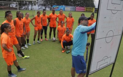 Andrés Usme tiene claro que Ecuador va por buena senda en el fútbol femenino