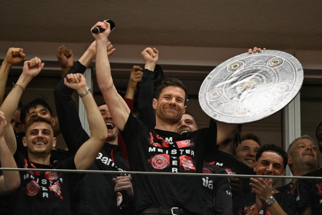 La primera Bundesliga del Bayer Leverkusen de Xabi Alonso y Piero Hincapié