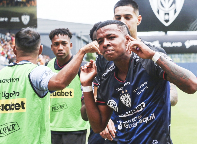 Si no está Kendry está Kenny Arroyo… ¡IDV goleó con su Juvenil y Renato Ibarra como FIGURAS!