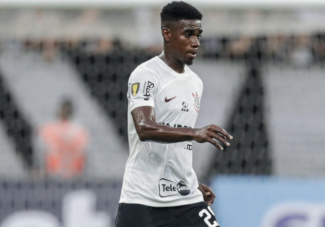 Félix Torres OBLIGADO A UNA PESADILLA en el mítico Maracaná junto a Corinthians