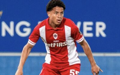 Anthony Valencia volvió a una convocatoria, que deja calma en el Royal Antwerp