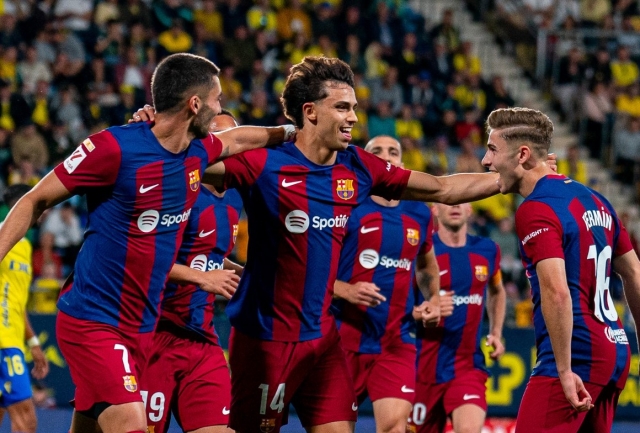 El FC Barcelona pone a soñar a su hinchada con dar el golpe en La Liga y la Champions League