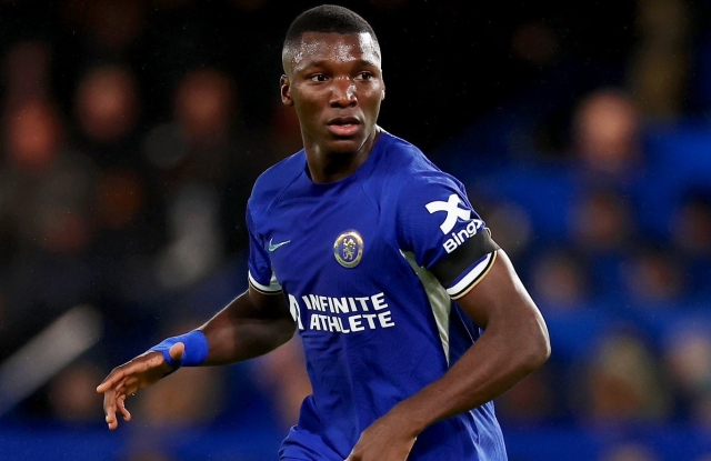¡Moisés Caicedo vivió una PESADILLA HECHA REALIDAD contra el Arsenal en la Premier!