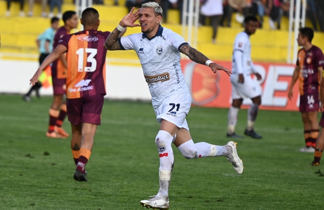 Cienciano se mete al podio de la Liga1 con remontada memorable y Carlos Garcés titular