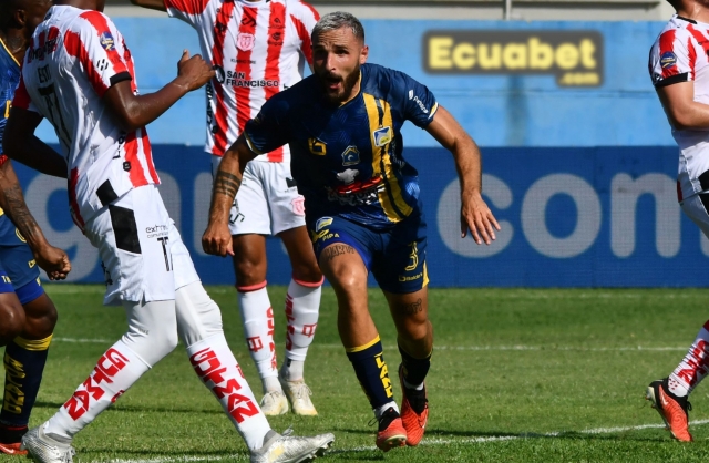 ¿SE ENTERARÍAN QUE U.CATÓLICA GANÓ? Sólo un futbolista de los clubes ecuatorianos en el once de la Sudamericana