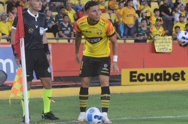 Barcelona confirmó una DURÍSIMA Y TERRIBLE lesión sufrida por Joao Rojas
