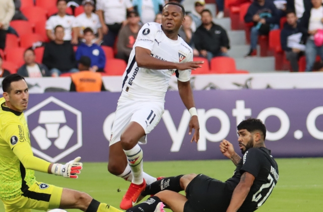 Michael Estrada no dudó el colgarse UNA RESPONSABILIDAD COPERA por jugar en Liga
