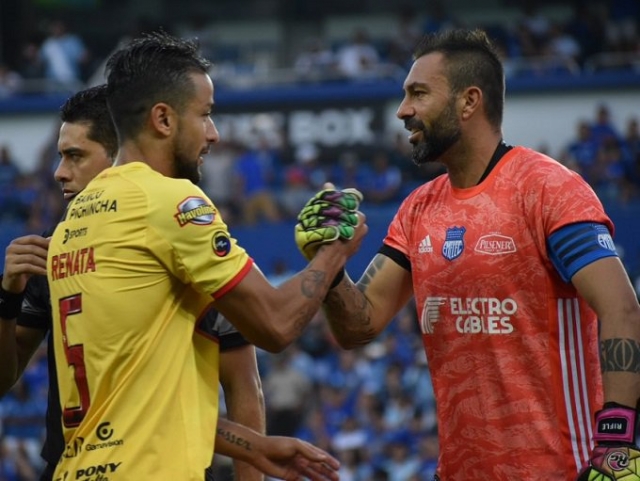 “No hay que mentir… ¡BSC lo pasó por arriba a LDU pero fue un desastre en la Libertadores!”(VIDEO)