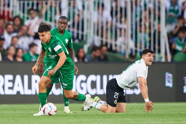 Jhegson Méndez AL MENOS se marcha de España con debut en el Elche