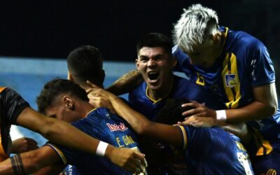 Delfín SACÓ LA GARRA MANABA para remontar e ilusionarse con ir a la repesca de Sudamericana