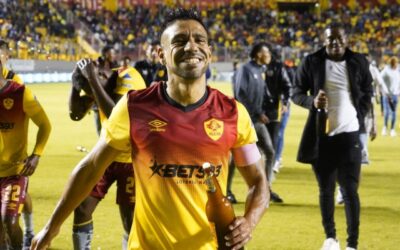 ¡FIGUEROA, FARA Y FYDRISZEWSKI DECÍAN LA VERDAD! FIFA falla a favor de los ex campeones de Aucas